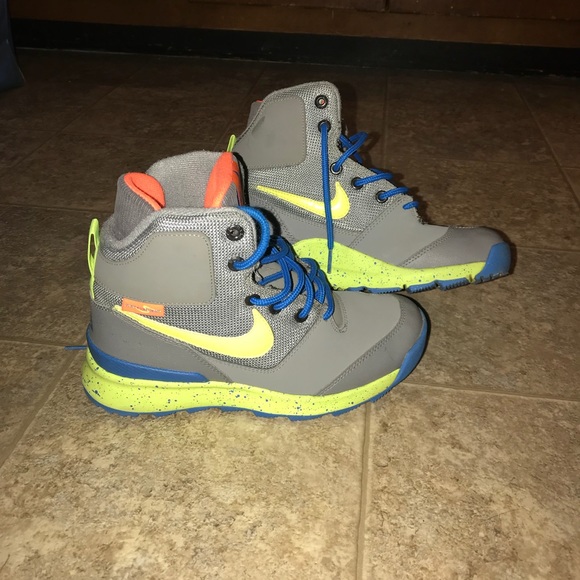 nike acg high top